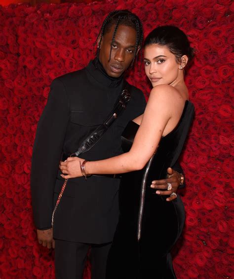 Sejarah Lengkap Hubungan Kylie Jenner Dan Travis Scott