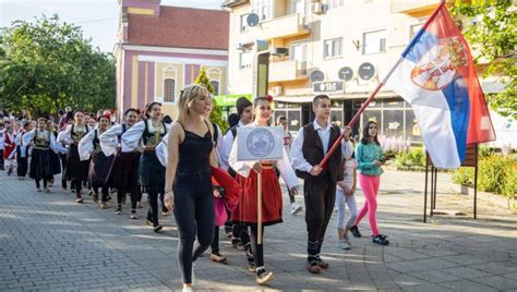 Veselo De Ije Kolo U Itnici Banata Odr Ana Tradicionalna