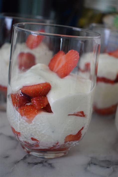 Leichte Quarkcreme Mit Erdbeeren Rezepte Suchen