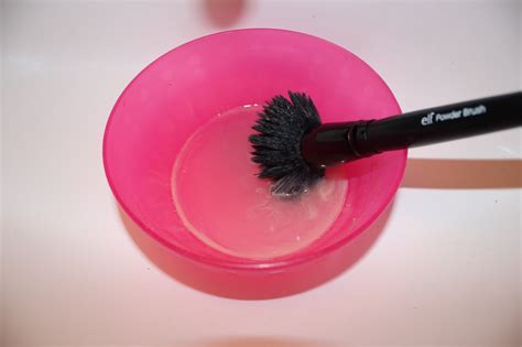 Diva Bonita; Everything Diva: Washing your makeup brushes with shampoo ...