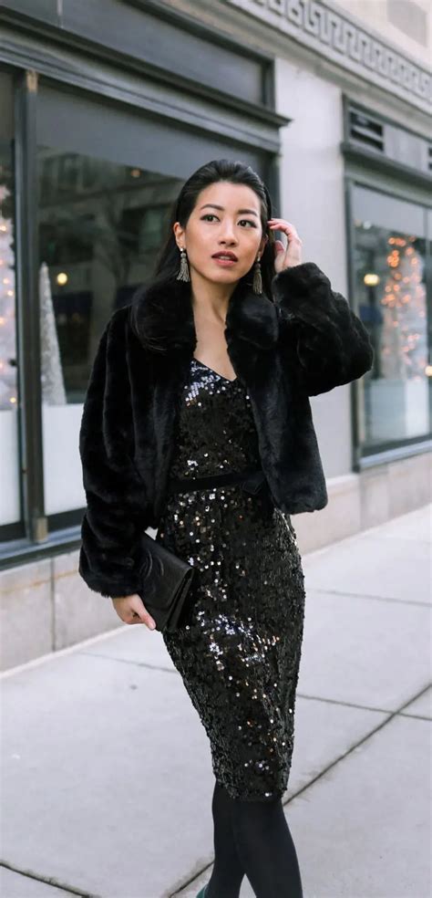 Stylish Pairings How To Accessorize A Black Sequin Dress Shunvogue
