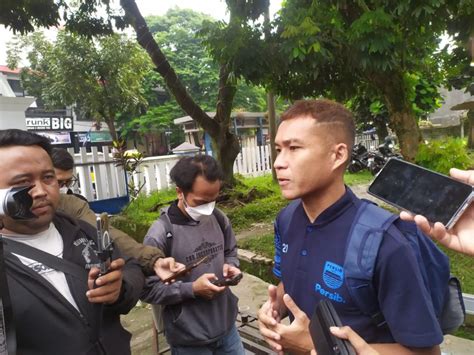 2 Bobotoh Tewas Terinjak Injak Di Stadion Gbla Erwin Ramdani Harap Ini