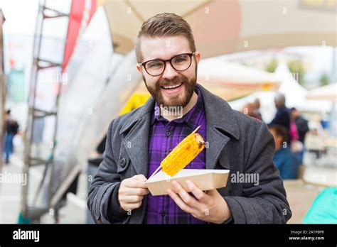 Guy Eating Corn On The Cob Hi Res Stock Photography And Images Alamy