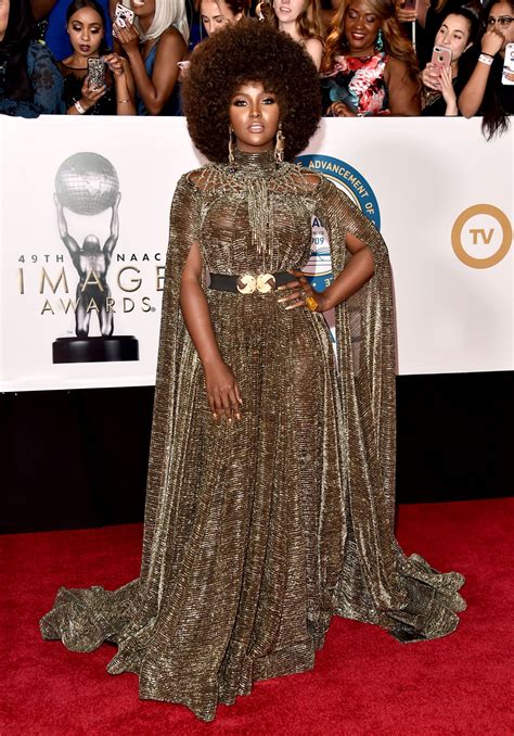 2018 Naacp Awards Red Carpet Fashion Halle Berry Issa Rae More