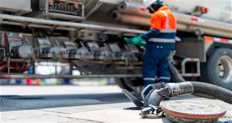 As Recuperan Una Pipa De Combustible Robada En Una Carretera De