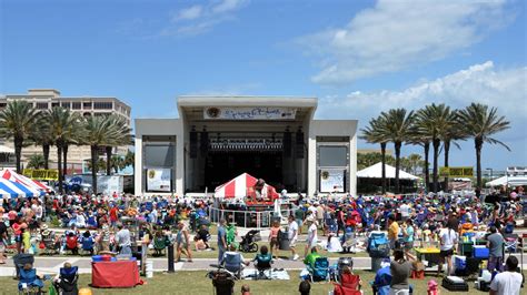 Things to do in Jacksonville: Winterland and Seawalk Music Festival