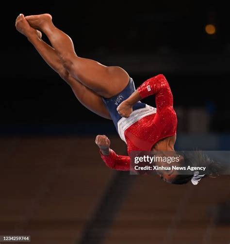 2,210 Simone Biles Vault Stock Photos, High-Res Pictures, and Images ...