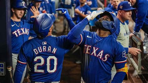 Andre Knizer Y Adolis Garcia Evitan La Barrida De Los Rangers Y Acaban Con La Racha Positiva De