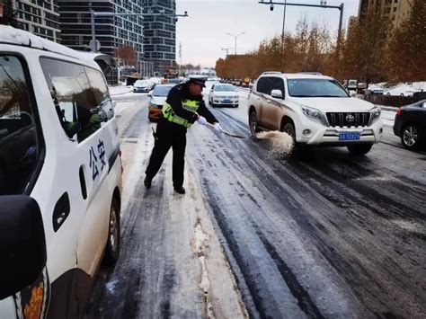 蓝→橙→红！预警不断加码！这场雪到底啥时候停？ 澎湃号·媒体 澎湃新闻 The Paper