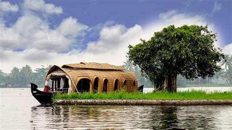 Your Guide to Kerala Houseboats - Trip Wiz