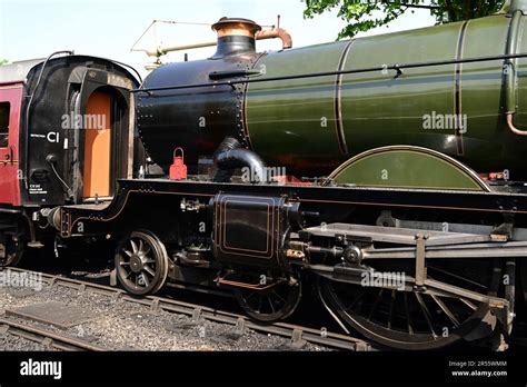 GWR 4073 Class Locomotive No 4079 Pendennis Castle At The