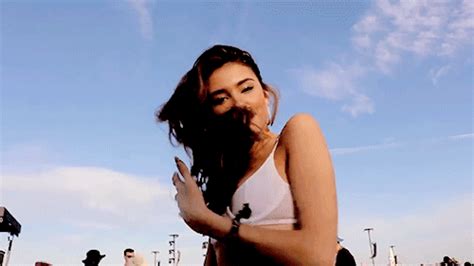 Gifs One Shots Imaginas Famosas Y T Madison Beer Maddison Beer