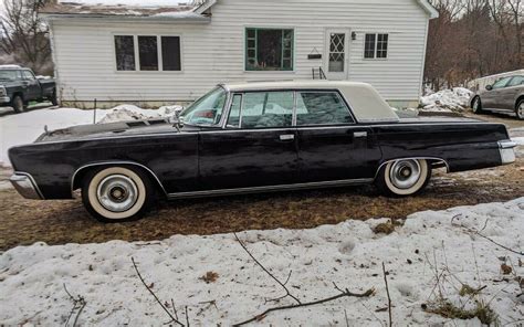 010520 – 1965 Chrysler Imperial – 1 | Barn Finds