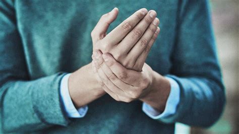 pain  knuckles   treatment options