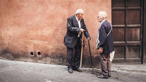 El Papel Del Anciano Una Mirada A Trav S De La Historia Stannah