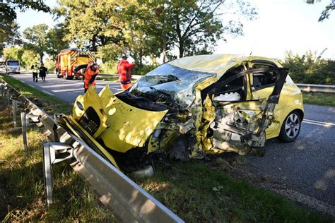 Trois Bless S Dans Un Choc Frontal Entre Deux Voitures Dans L Allier