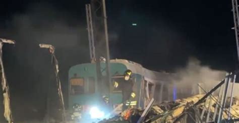 Grave Incidente Ferroviario Nel Cosentino A Thurio Due Morti E Decine