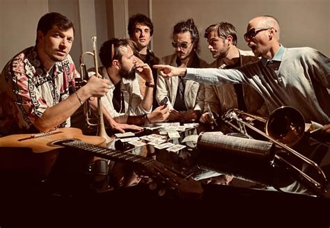 Venerdì 25 novembre al Teatro Miela MOVIMENTO CUMBIERO presenta il suo