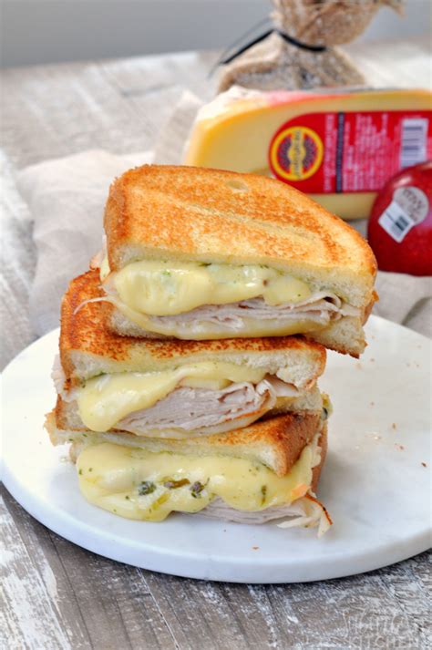 Turkey Apple Grilled Cheese An Easy Turkey Sandwich Recipe