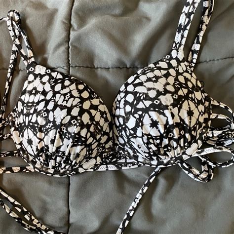 Shade And Shore Swim Nwot Shade And Shore Bikini Top In Blackwhite