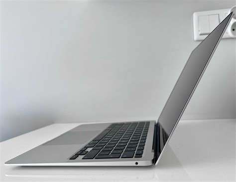 Laptop Apple Macbook Air M1 8 Gb Ram 256 Dysk Macos Srebrny Kraków Dębniki • Olxpl