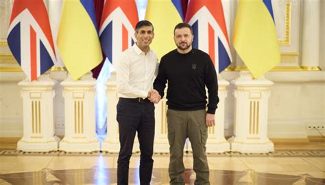 Volodymyr Zelensky Et Rishi Sunak Signent Un Accord Sur Les Garanties