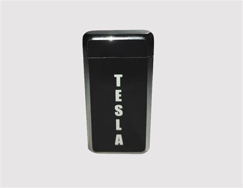 Tesla - самозаряжающаяся электро-зажигалка - Brainsly