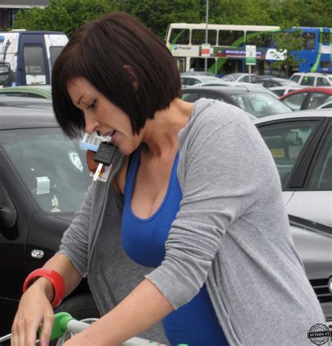 Milf In Mc Donalds Voyeur Videos