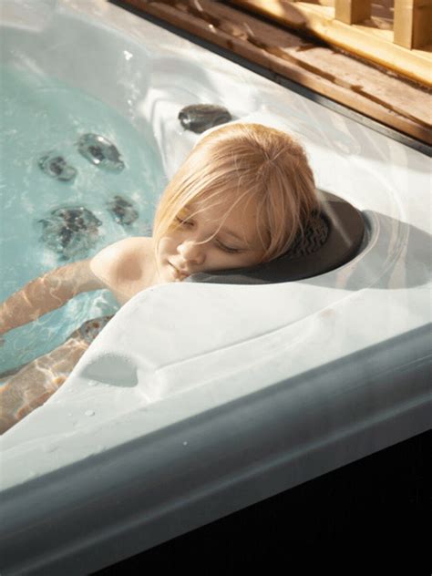 The Big Lesson My Blow Up Hot Tub Taught Me Annie Wright Your Guide To Relational Trauma