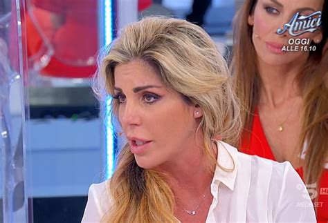 Uomini e Donne Trono Over Pamela chi è vive con il suo ex Contrataque