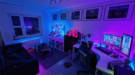 I updated my gaming room. Improvements welcome. : r/gamingsetups