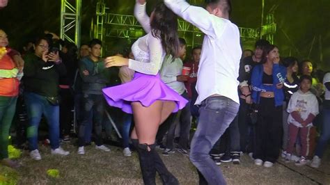 Sonidera Sorprende Con Su Manera De Bailar La Cumbia Sin Nombre Con