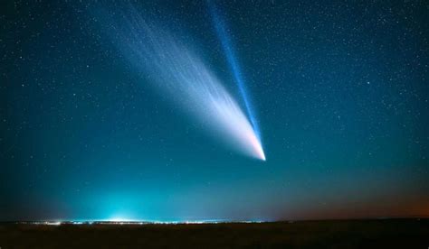 Cometa do século e eclipse parcial da Lua saiba quando