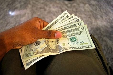 guide  banking  immigrants    usahello