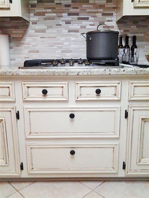 Antique White Kitchen Makeover | General Finishes Design Center