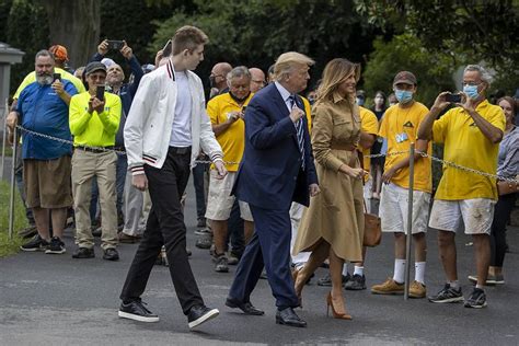 ¡Más alto que sus padres! El hijo de 14 años de Donald y Melania Trump ...