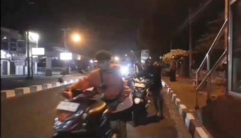 Terjaring Razia Balap Liar Puluhan Remaja Di Semarang Dihukum Dorong