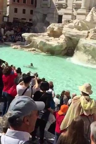 Homeless Woman Goes Naked Fountain Telegraph