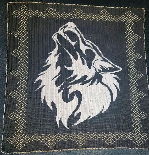 Wolf Wall Hanging Completed! : r/Beading