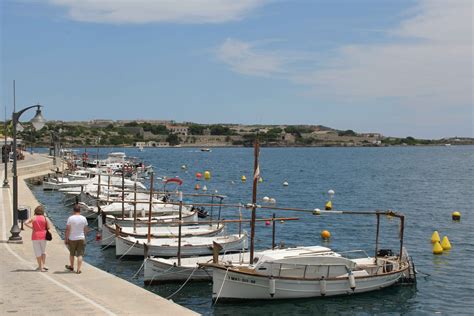 Moll De Cales Fonts Menorca Hockey Hockey Rink