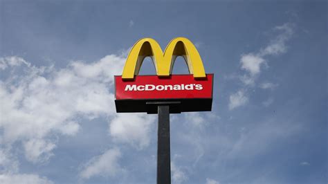 Shocking Mcdonalds Ceo Reacts To Staff Allegations Of Sexual