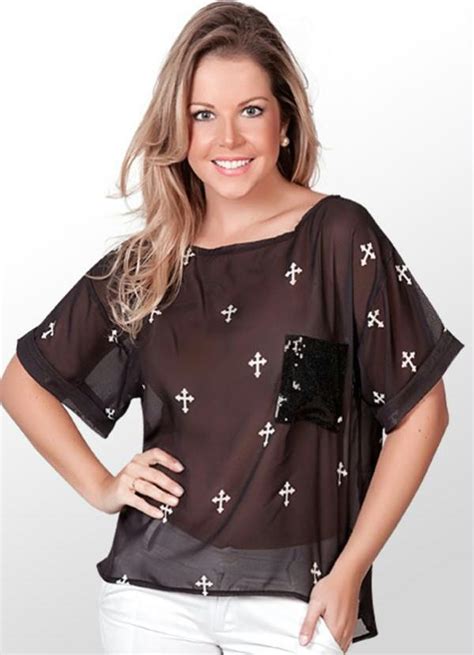 Blusa Com Estampa De Cruz E Transparência Preta Quintess