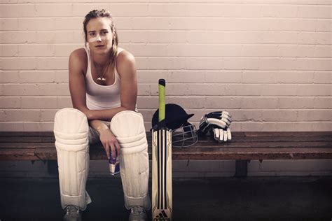 15 Photos Of Hot Sexy And Beautiful Female Cricketers Reckon Talk