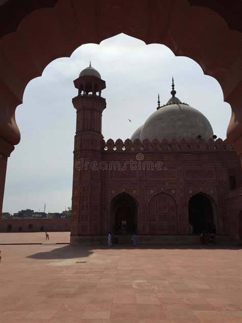 The Badshahi Mosque Through The Side Door Stock Image Image Of