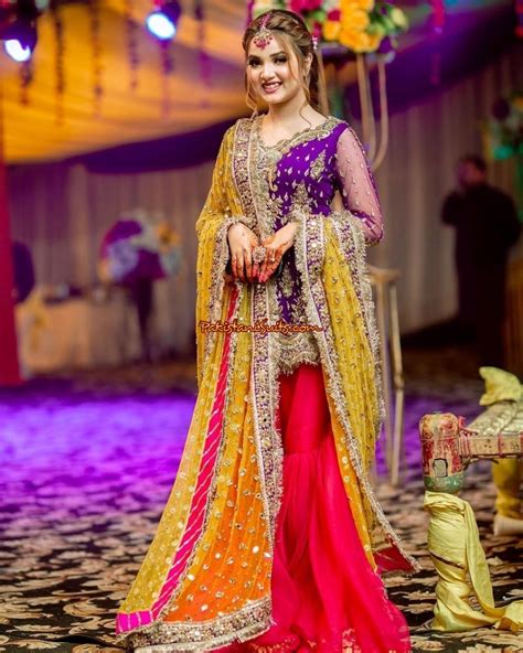 Pakistani Bridal Mehndi Dress 2022