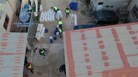 Desarticulado un laboratorio de droga que producía 600 kg de cocaína al mes