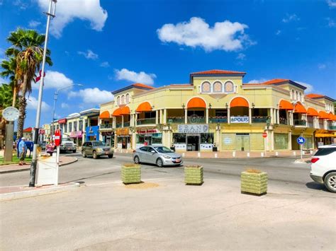 Oranjestad, Aruba - December 4, 2019: Street View of Busy Tourist ...