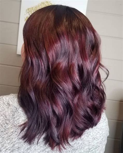 25 Jaw Dropping Dark Burgundy Hair Colors For 2022