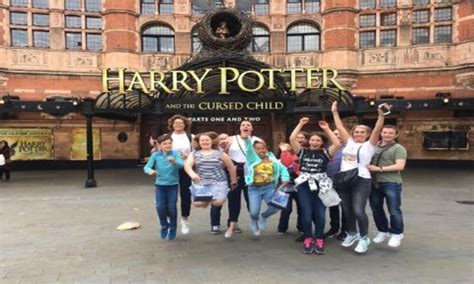 London Harry Potter Tour River Cruise And The London Dungeon