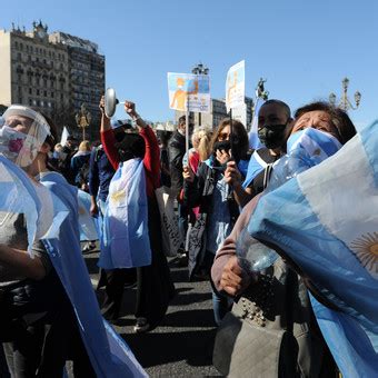 Banderazos Con Acampe Y Vigilia Frente Al Congreso Contra La Reforma